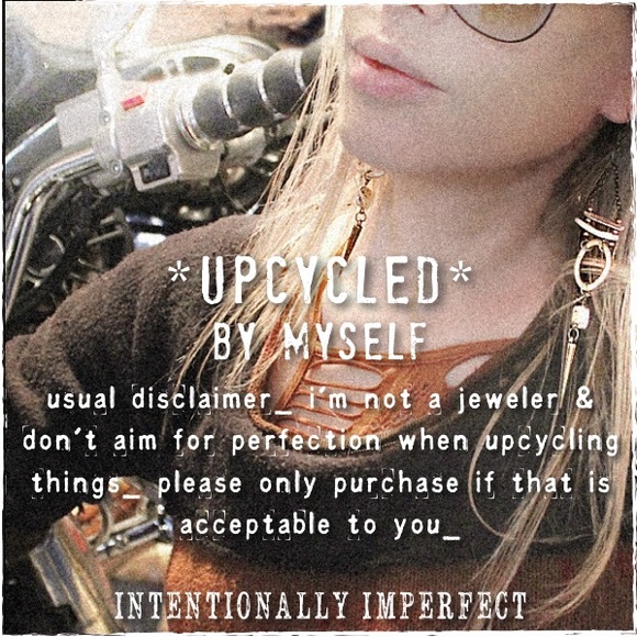 🇺🇸1 PAIR LEFT // earrings FREE WITH A PURCHASE - Picture 6 of 8